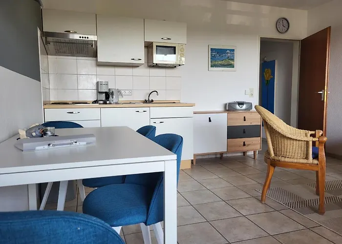 Deichstrasse 15 W 14 *